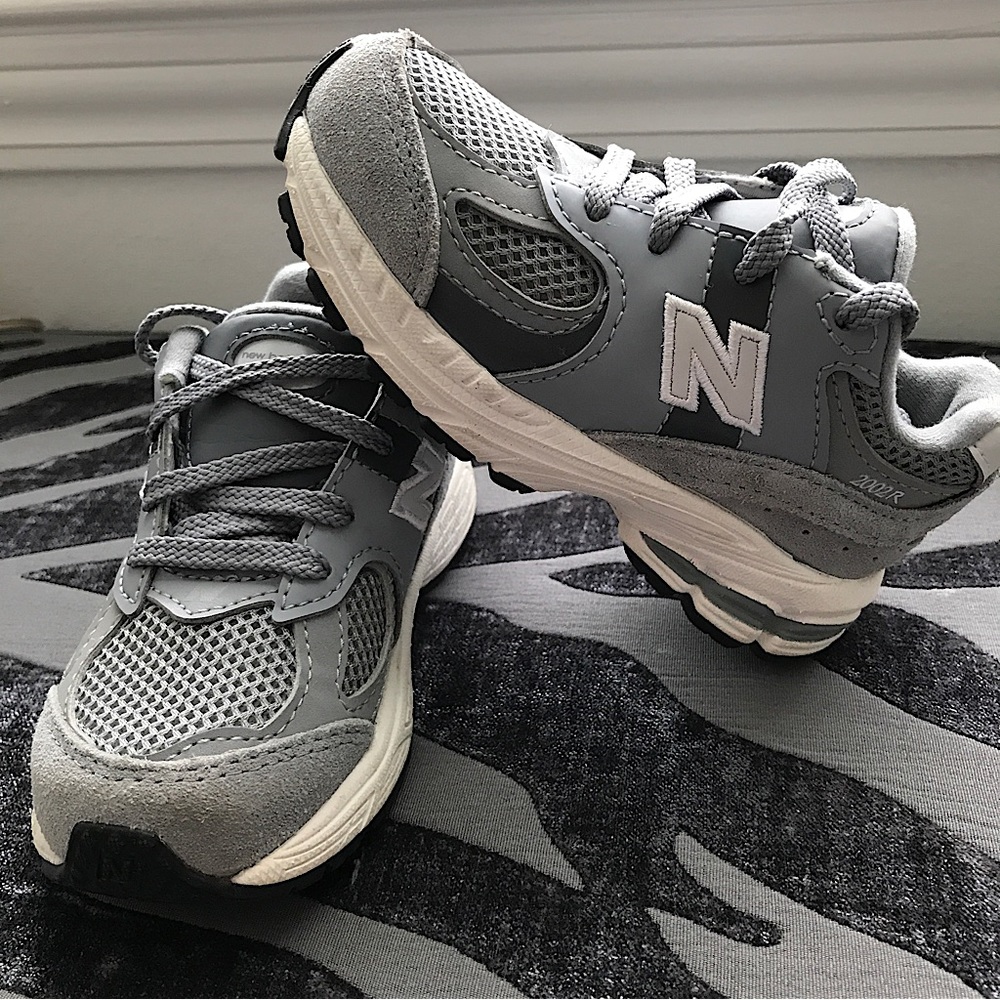 New Balance 2002R in grey